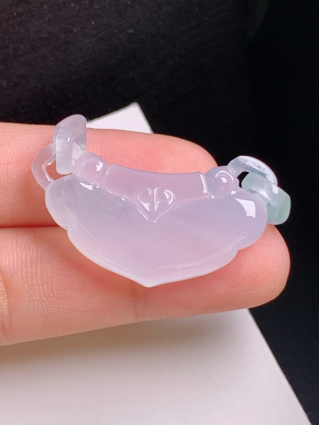 如意锁，通透莹润，工艺精巧，活环灵动，长命安康
