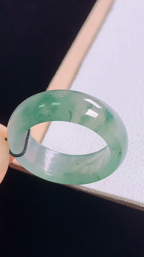 冰飘花指环，无裂，尺寸:圈口15/17.3-6.7-2.9mm 30