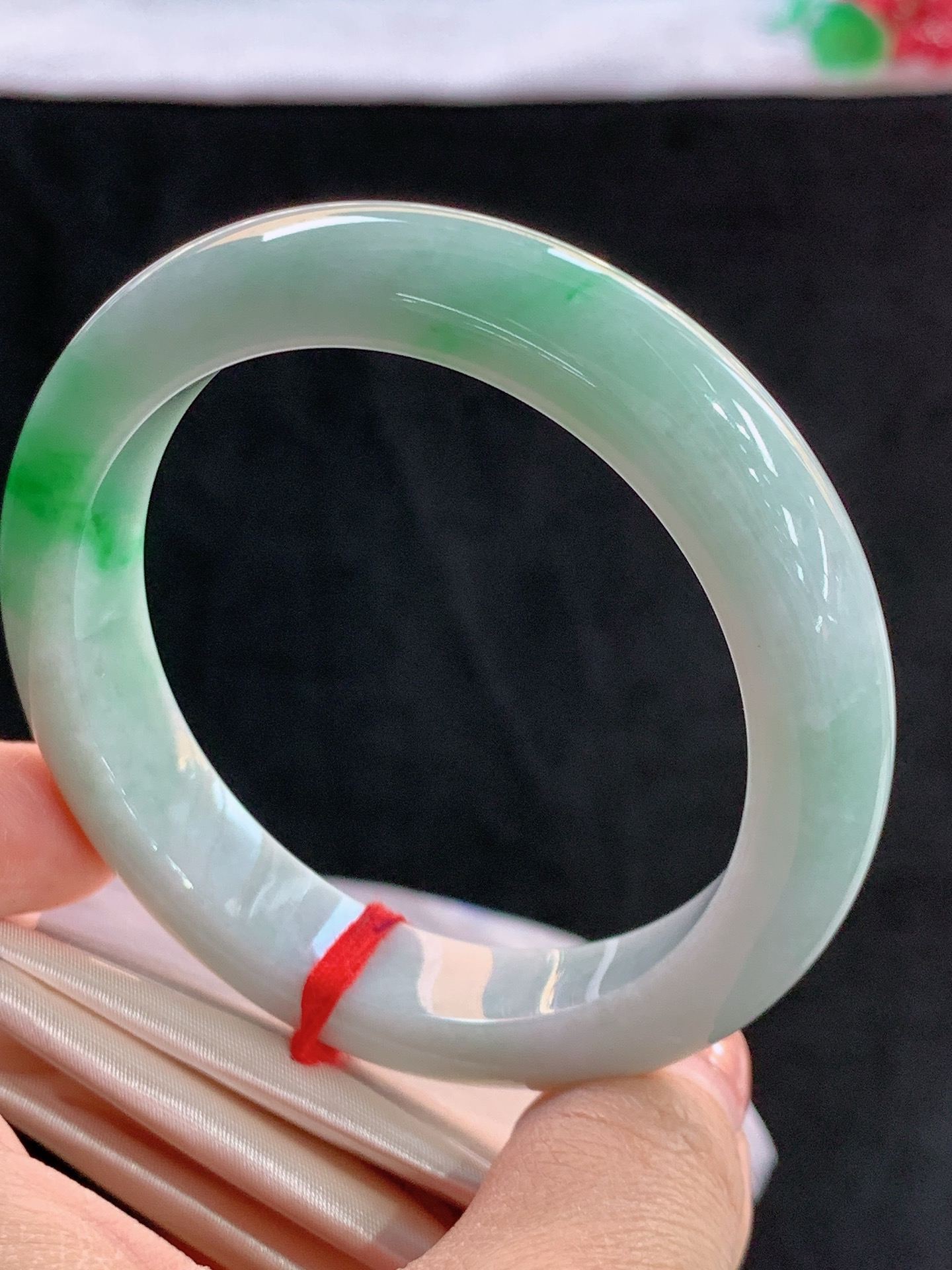 辣绿色正圈手镯，尺寸58/12/8，B59-903