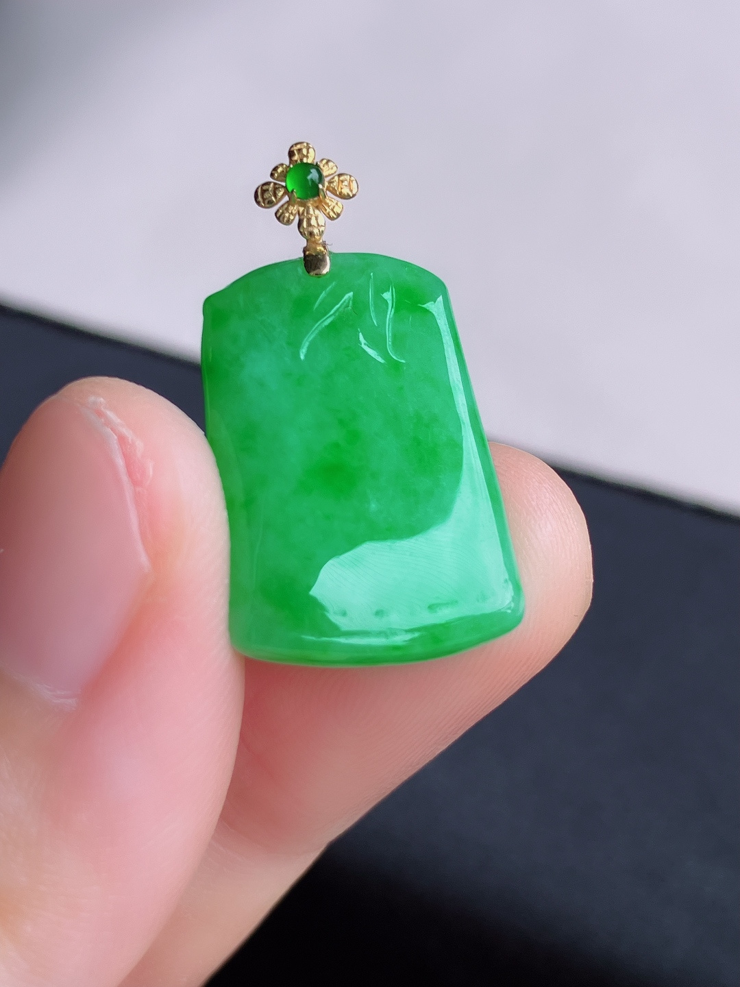 ️翠绿平安牌，简约时尚，尺寸28.8/22/15/5.3/自然光实拍