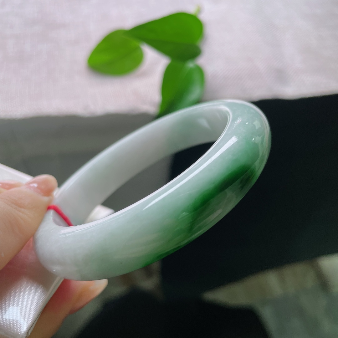 飘绿正圈，贵气，优雅，甜美，一点皮纹，点翠千金，ss57979a