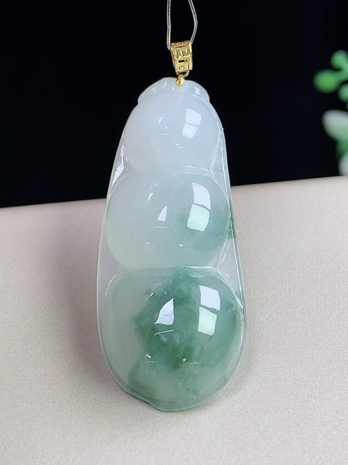 18k金镶飘花福豆，无裂，尺寸36.8-15.9-6.2mm，j05dyg8