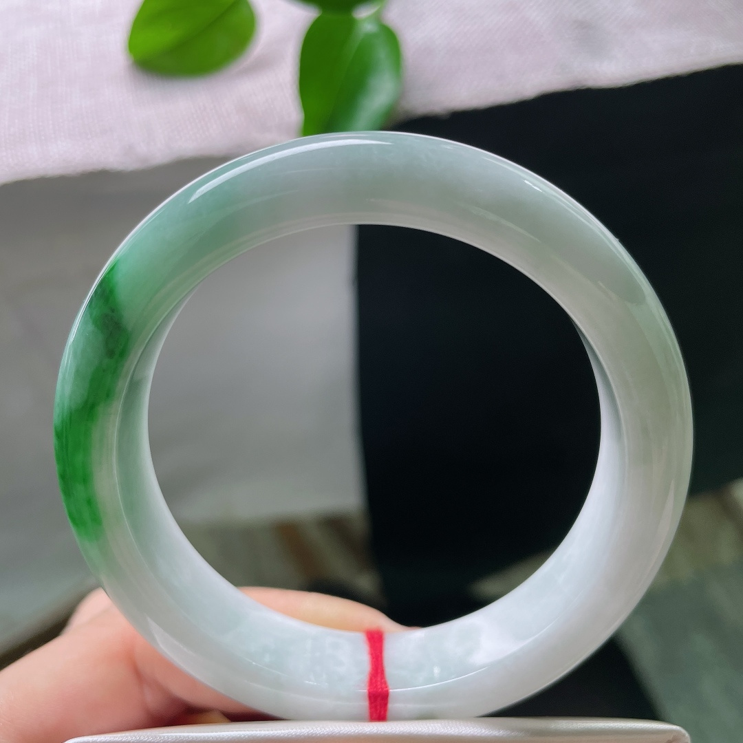 飘绿正圈，贵气，优雅，甜美，一点皮纹，点翠千金，ss57979a