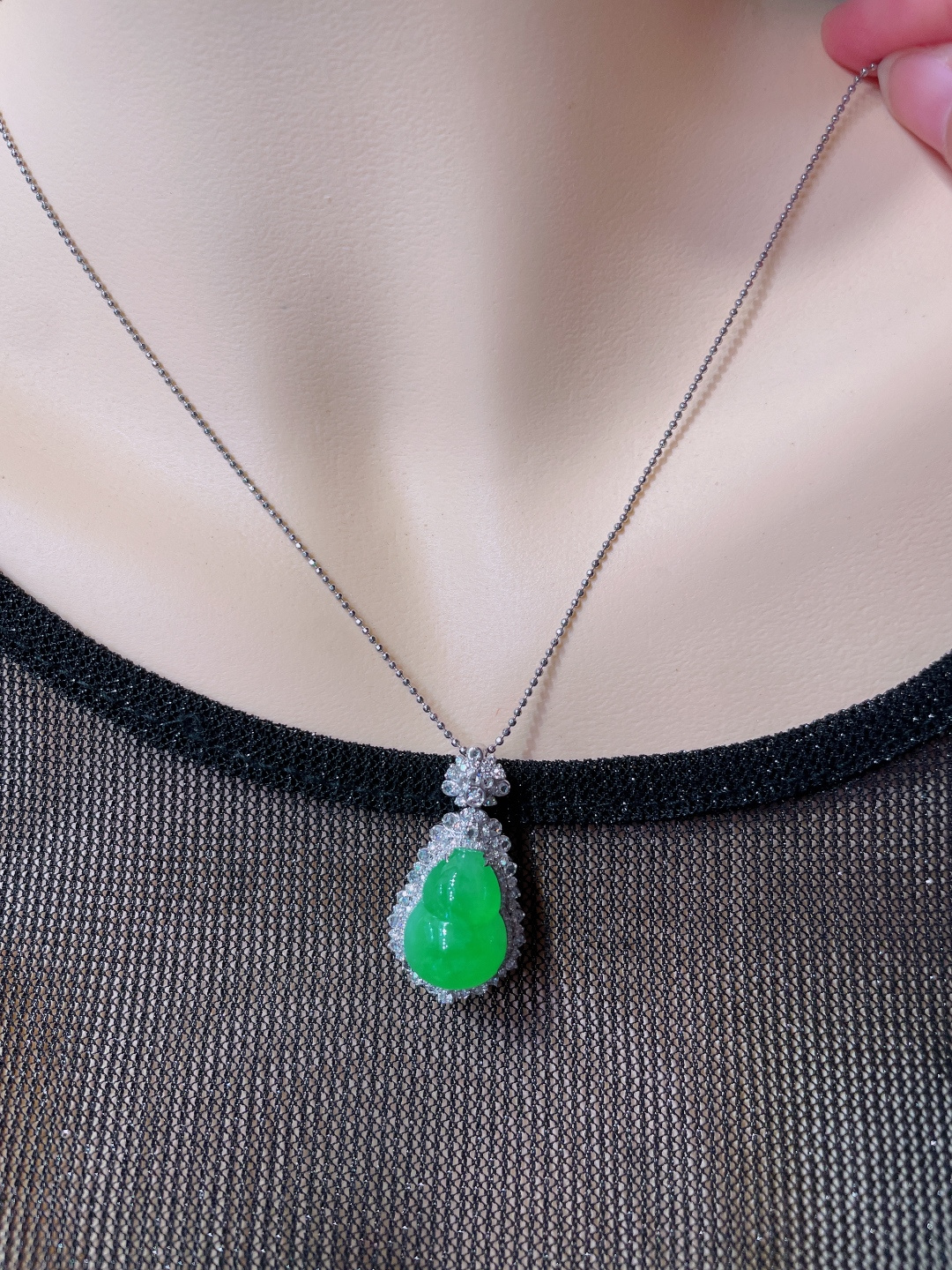 高冰绿葫芦吊坠，晶莹剔透，新颖时尚，品相，7.5-13.5