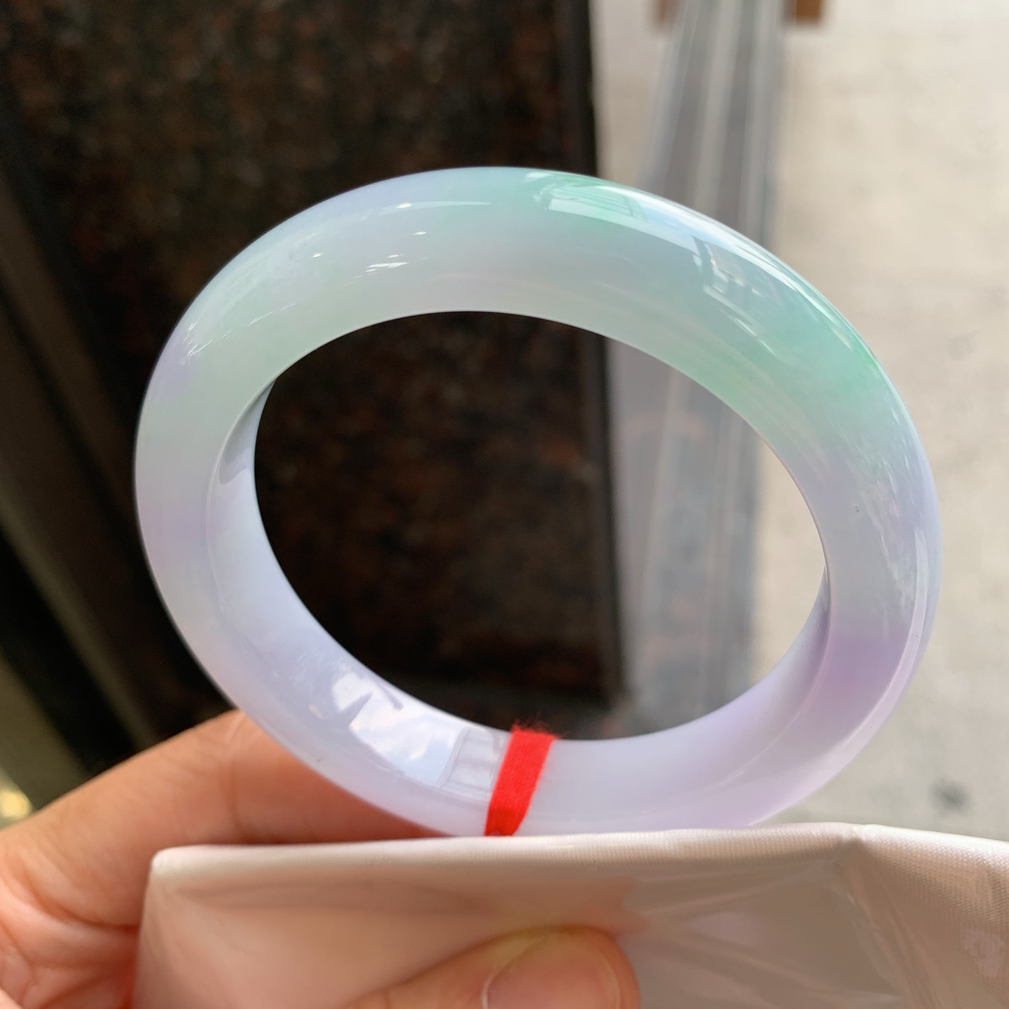 正圈春彩，无裂，细腻