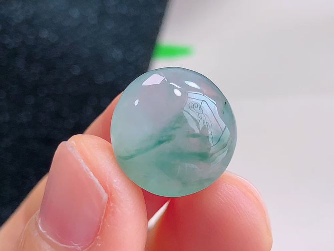 飘花蛋面，无裂，尺寸14.8-7.1mm，包A附证书
