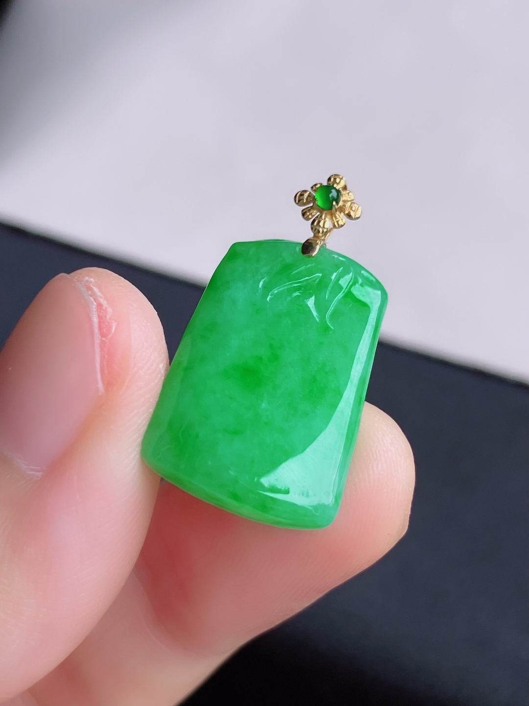 ️翠绿平安牌，简约时尚，尺寸28.8/22/15/5.3/自然光实拍