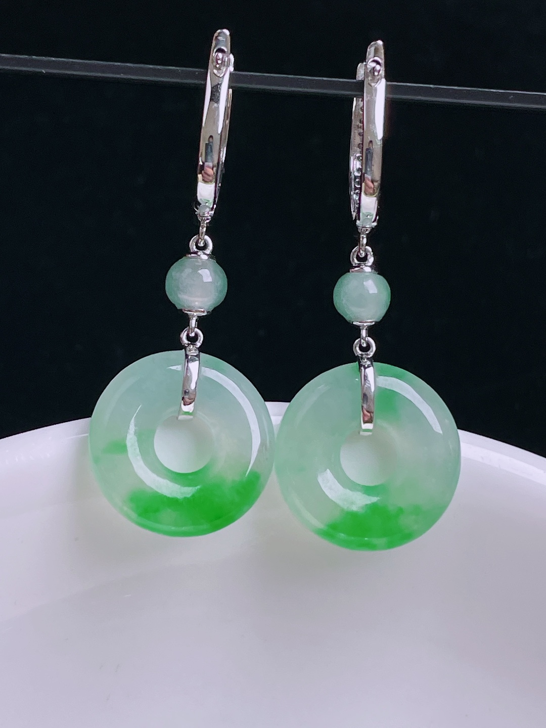 冰绿耳坠，18k镶嵌，老种起光，细底通透，尺寸：33裸石13/3mm0906
