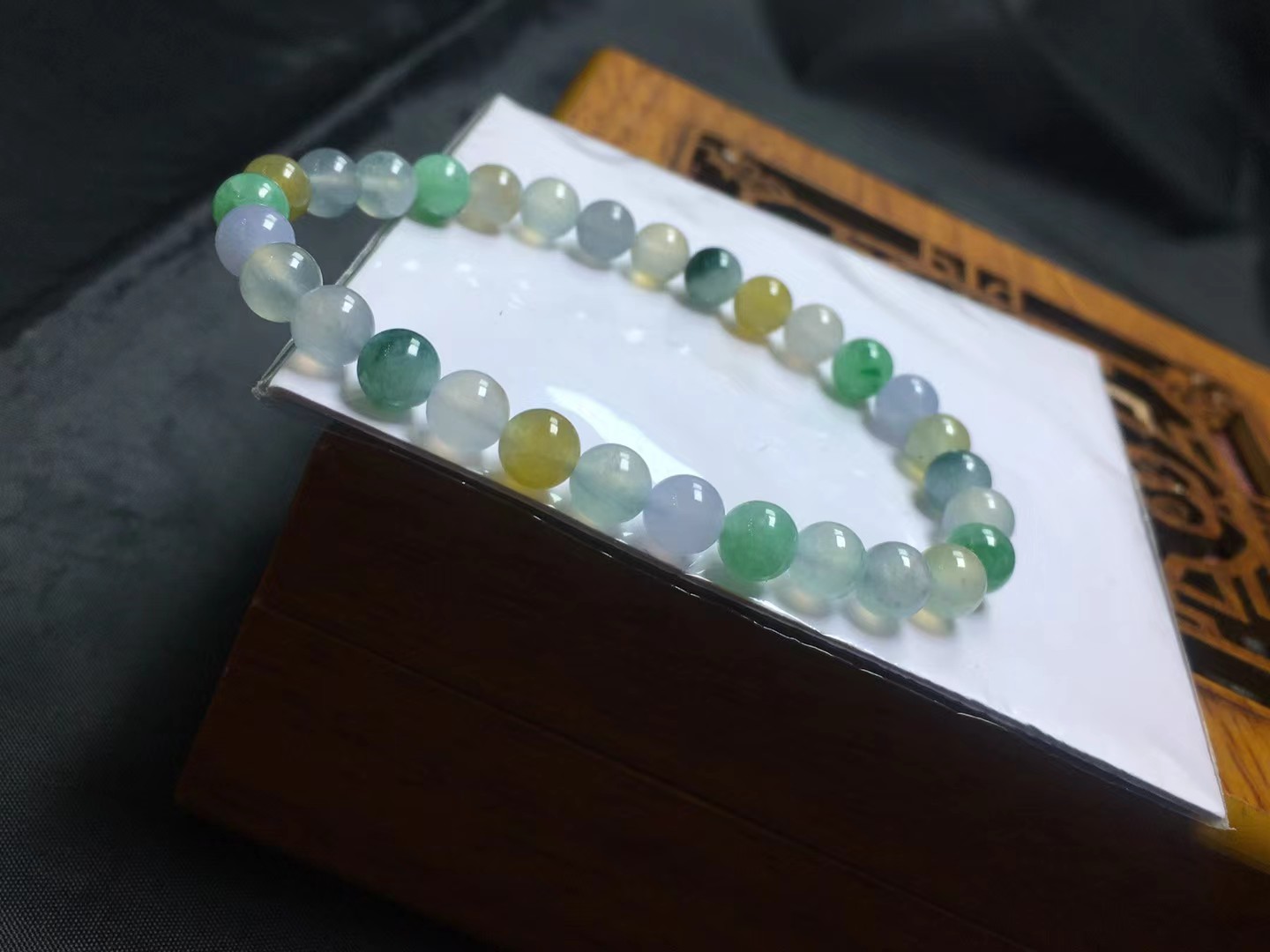 三彩手链，卡6mm，30颗，种好，玉质细腻，色彩斑斓，颗颗精选，耐看