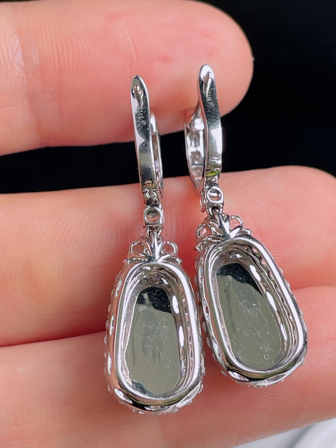 冰绿耳坠，18k镶嵌，老种起光，细底通透，尺寸：裸石12.9/7/2mm0906