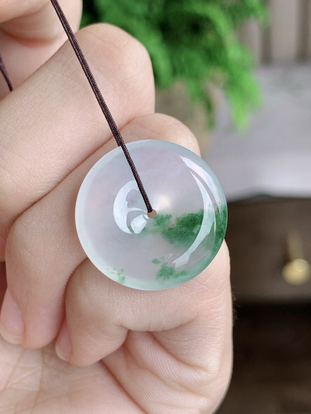 冰飘绿花平安扣吊坠，缅料，无裂，性比高，飘花，尺寸21.8-5.4，重量5克