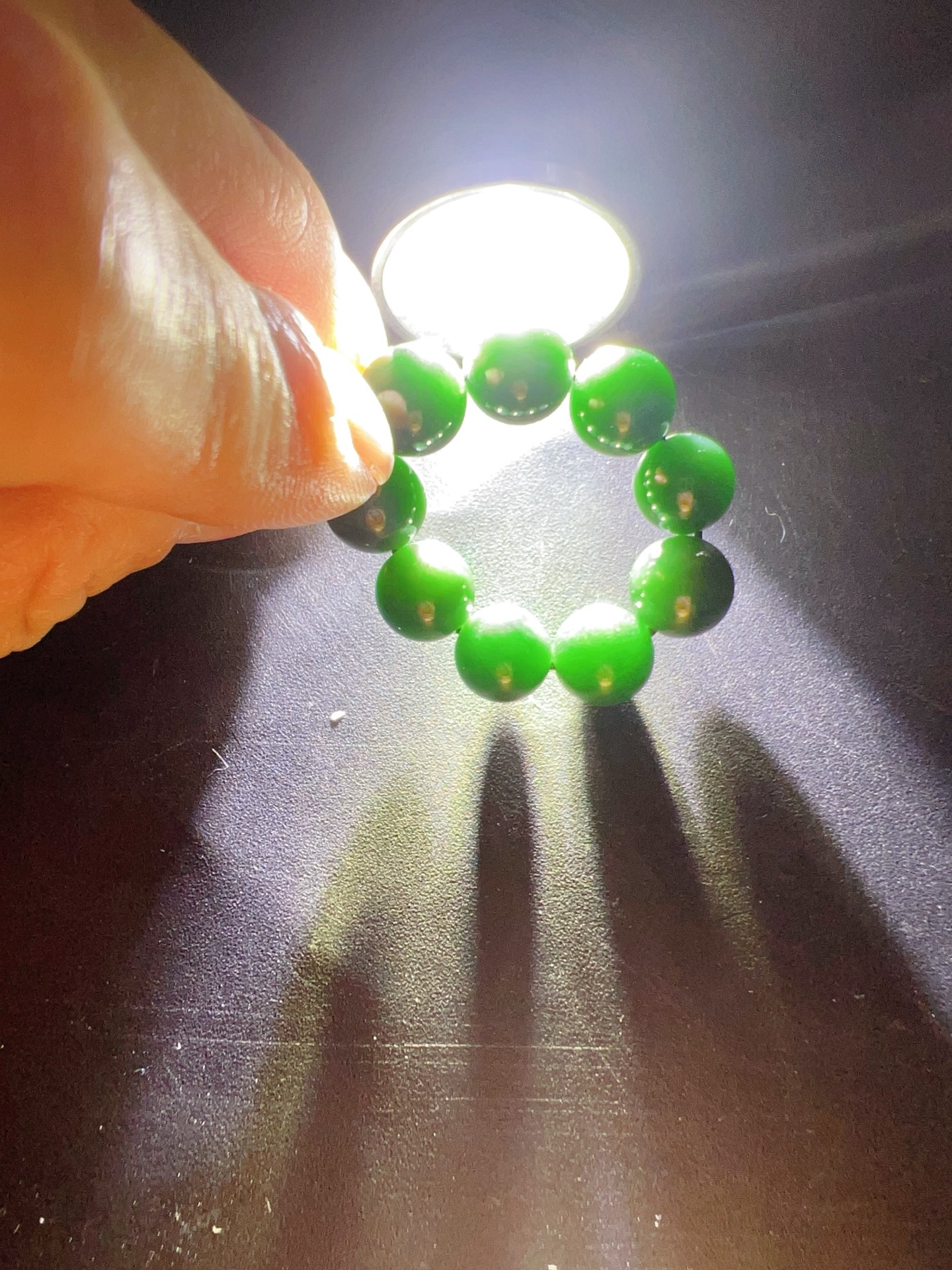 ️ 9.6 墨翠手链8.6mm 乌黑油亮 质地细腻 灯照翠绿