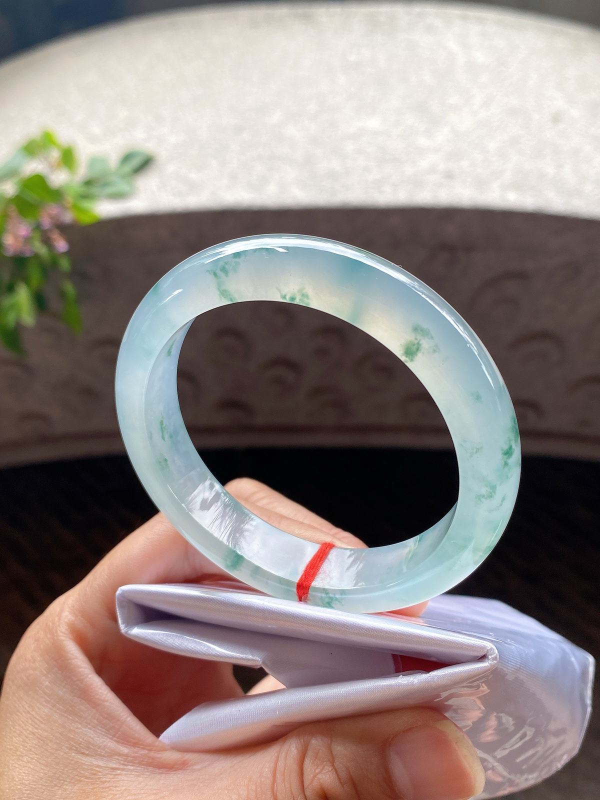 圈口56.6-13.2-8.7    【高冰种飘花正圈手镯】圈口56  57可戴  质地细腻   种水好