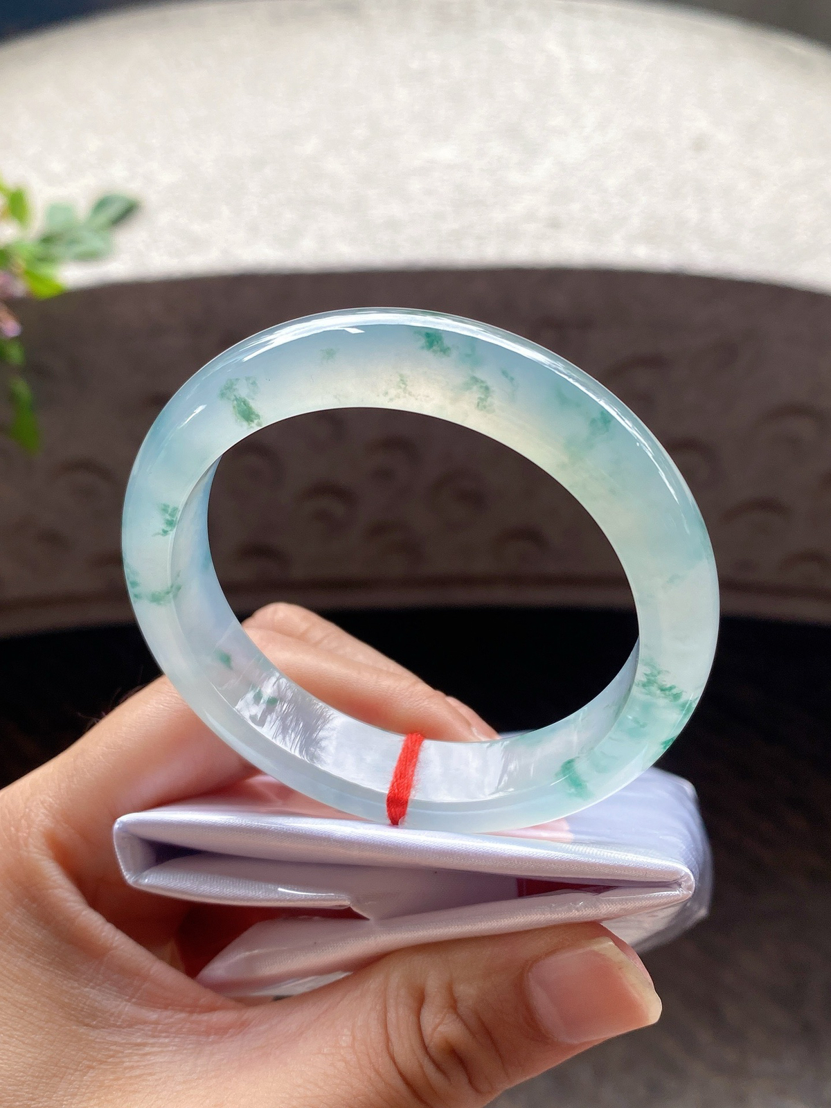 圈口56.6-13.2-8.7    【高冰种飘花正圈手镯】圈口56  57可戴  质地细腻   种水好