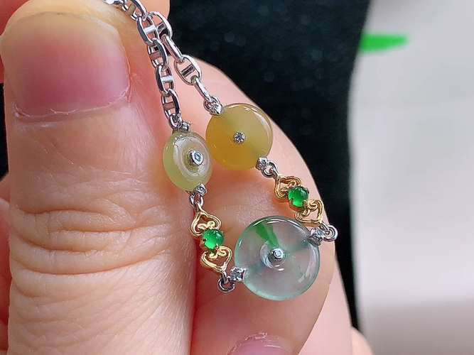 ️ 18K金伴钻平安扣手链，尺寸取一8.5-1.6mm，包A附证书
