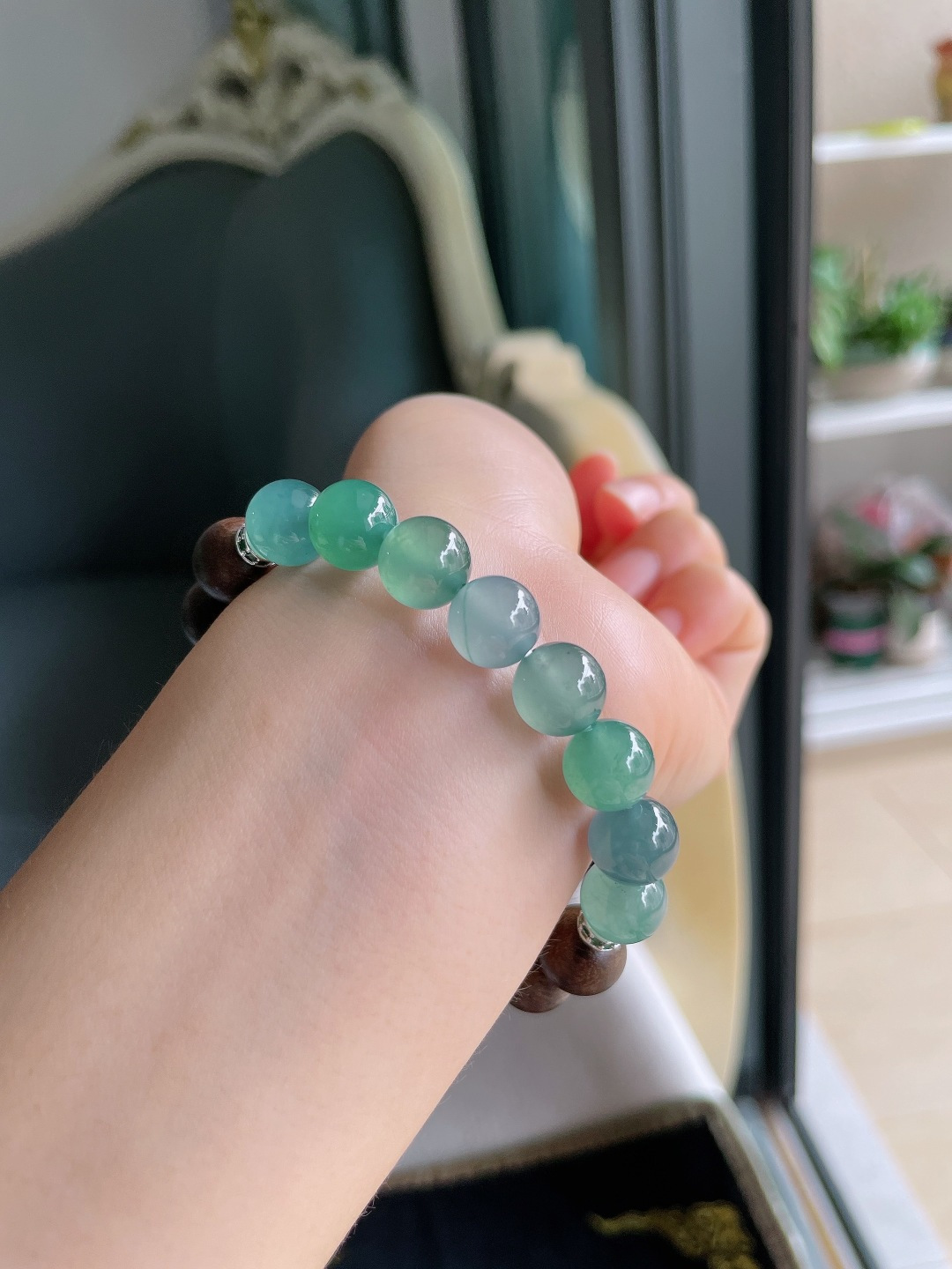 ️，天然翡翠A货，冰多宝圆珠搭配沉香木手串，尺寸：9.8mm。【编2970】