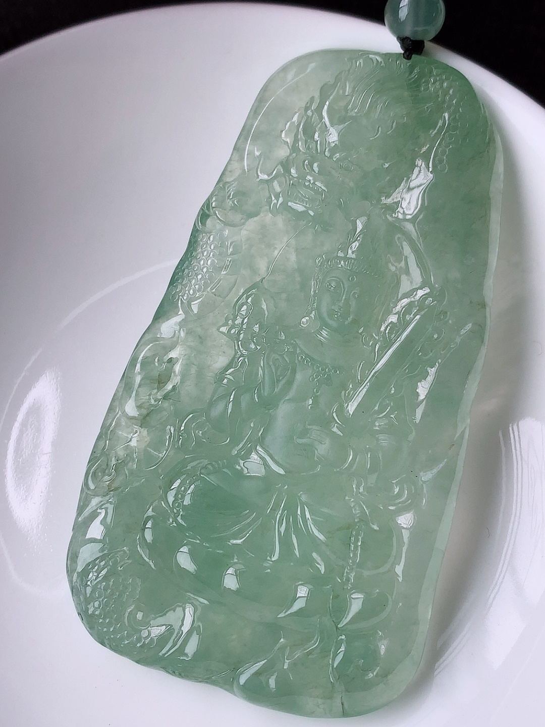 冰晴虚空藏挂件,冰透 底子细腻 佩戴简单大方