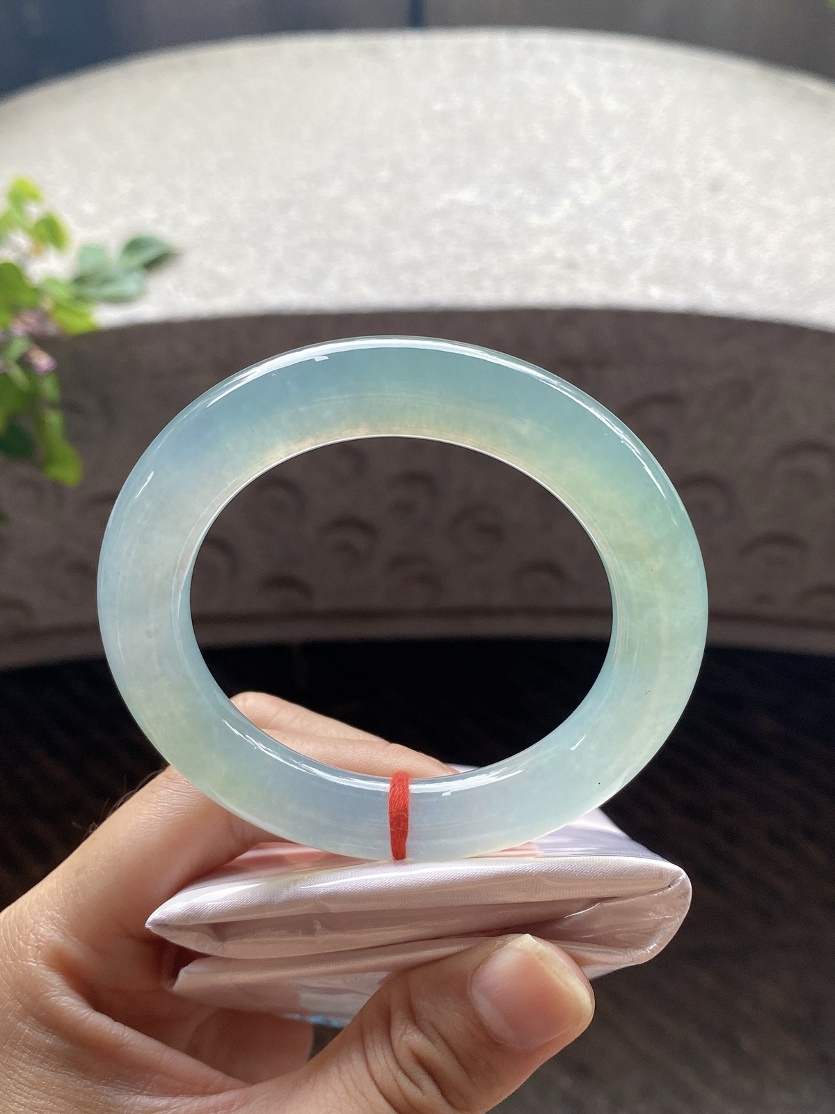 圈口56.8-11-12    【冰种晴绿圆条手镯】圈口56  57可戴  质地细腻   种水好
