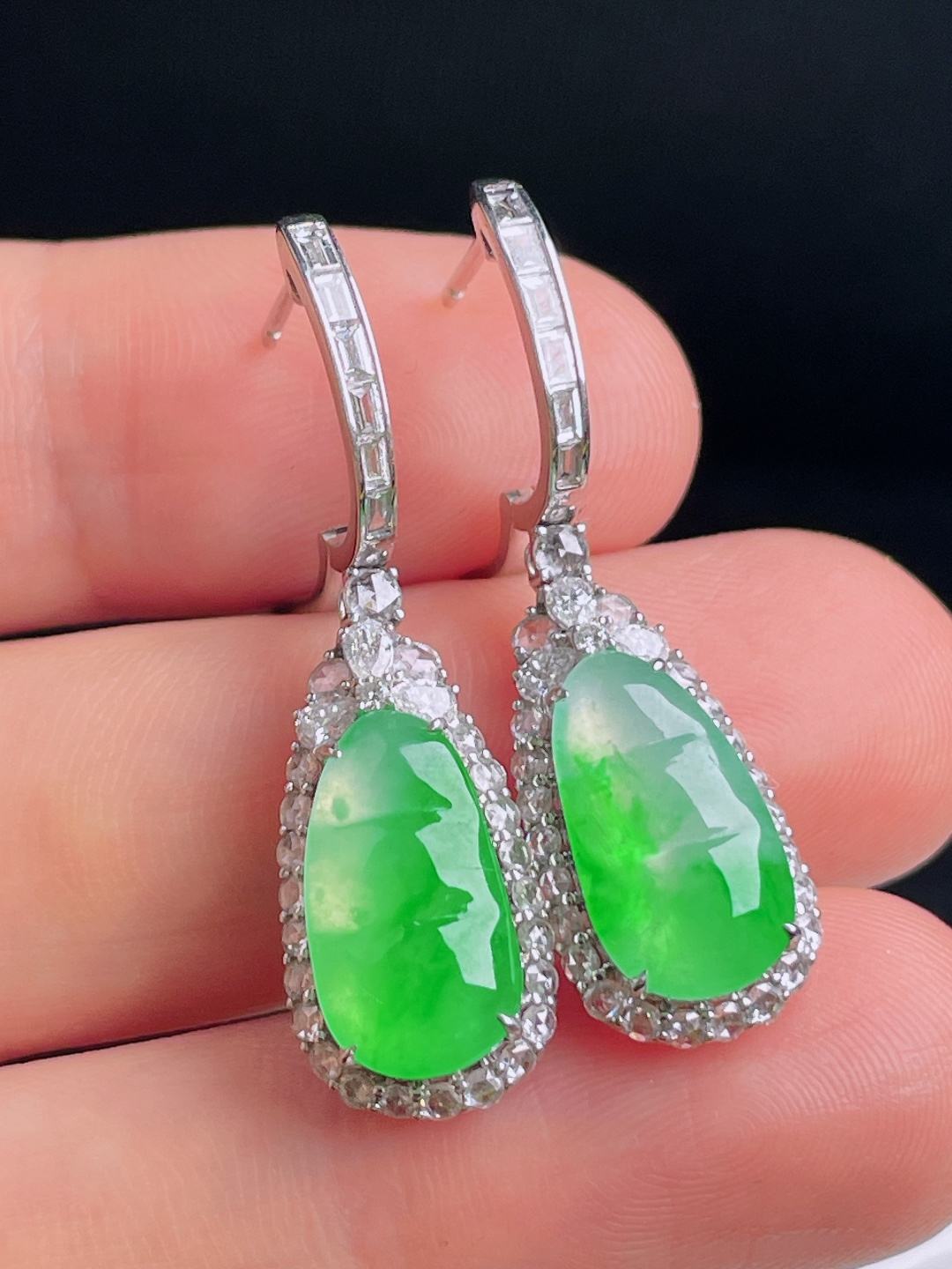 冰绿耳坠，18k镶嵌，老种起光，细底通透，尺寸：裸石12.9/7/2mm0906