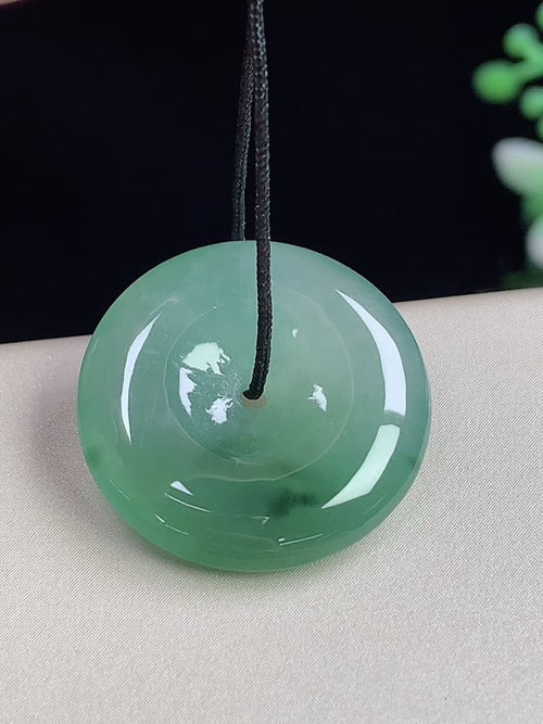 底色飘花平安扣，无裂，尺寸21-4.3mm，j06jwa6