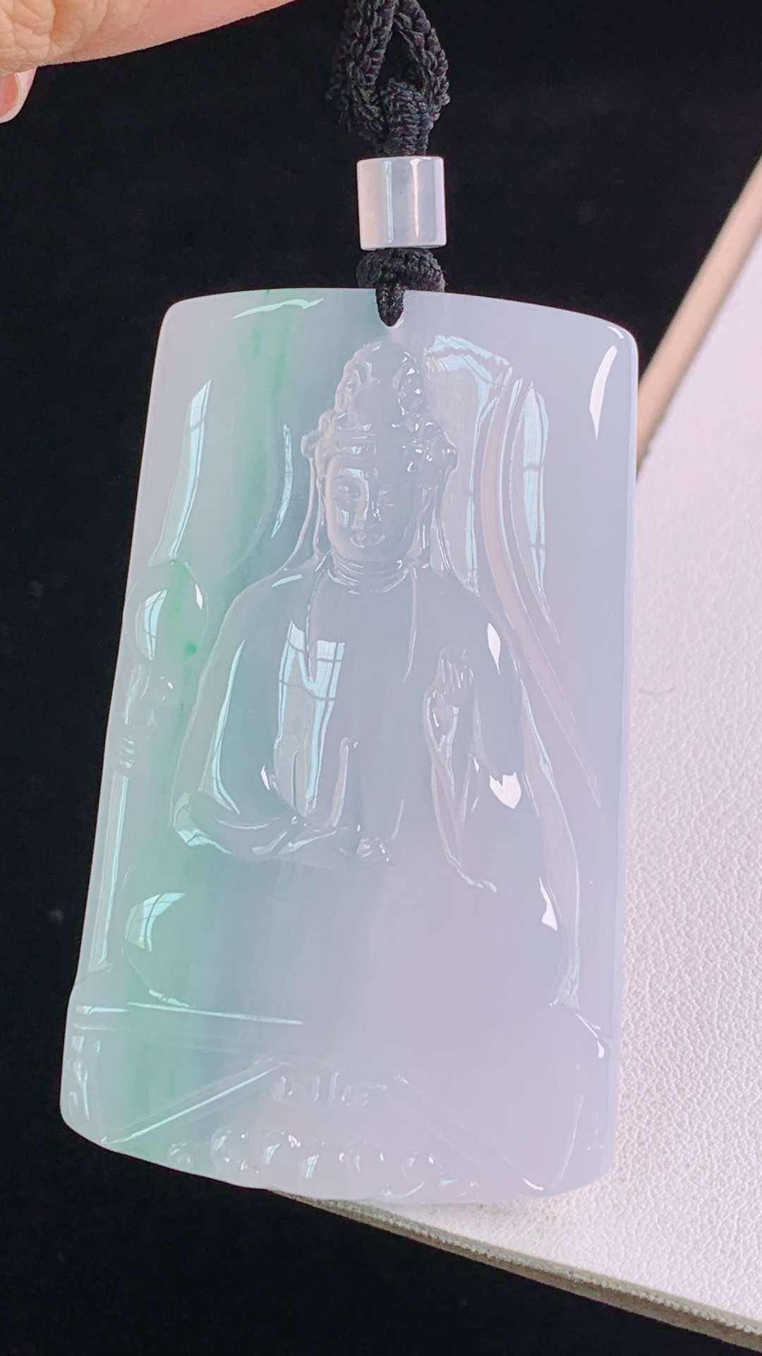 ️冰飘绿观音，翠色清新，水润荧光，无裂，尺寸:62.8-39.1-5.5mm