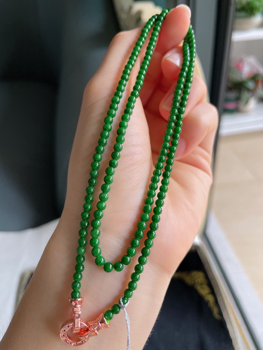 缅甸天然翡翠A货，冰满绿小米珠珠链，尺寸：3.2mm177颗。【编4630】
