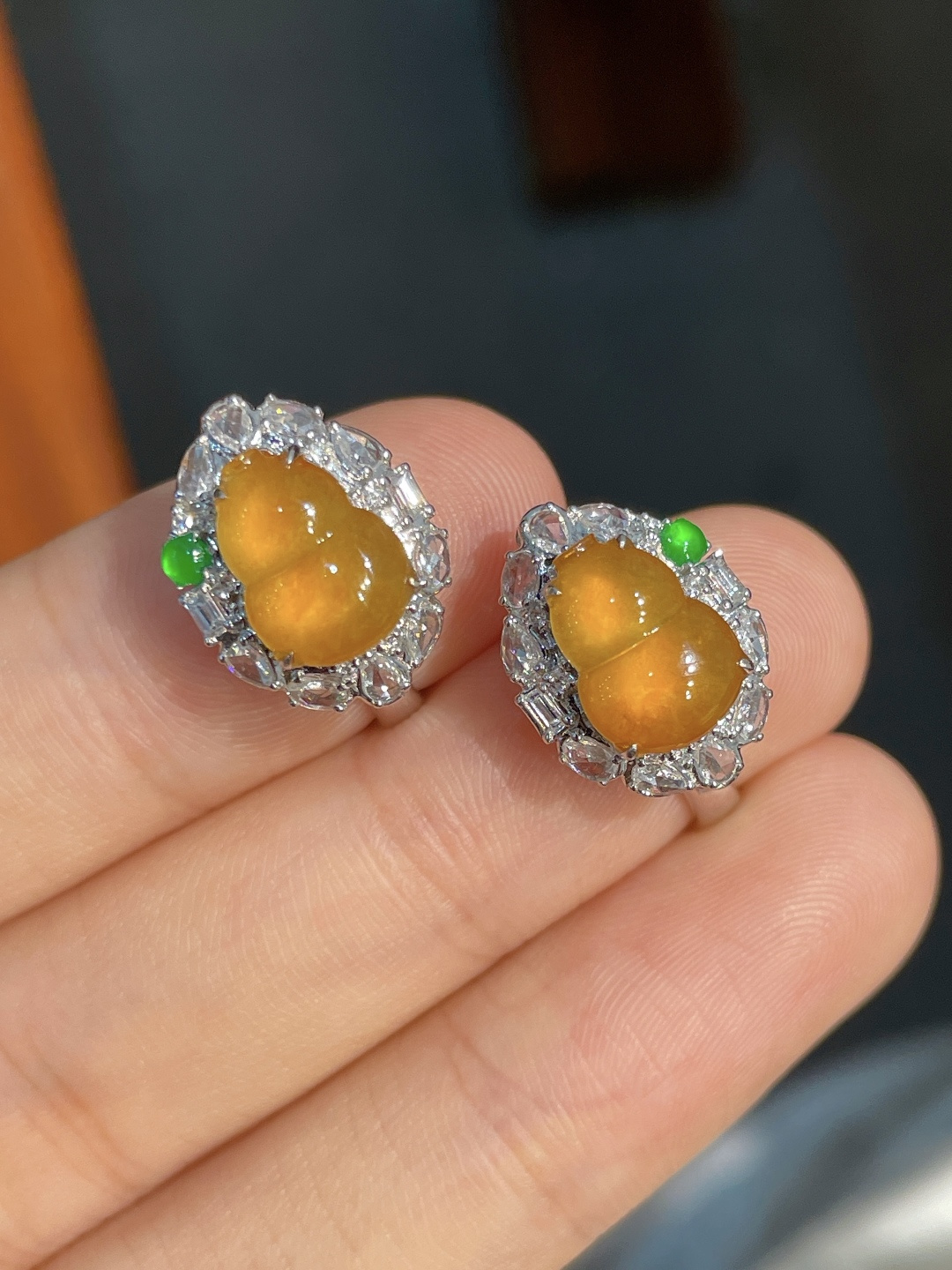 黄翡葫芦耳扣,18k金镶嵌,强烈推荐，9.8-7.4-2.3