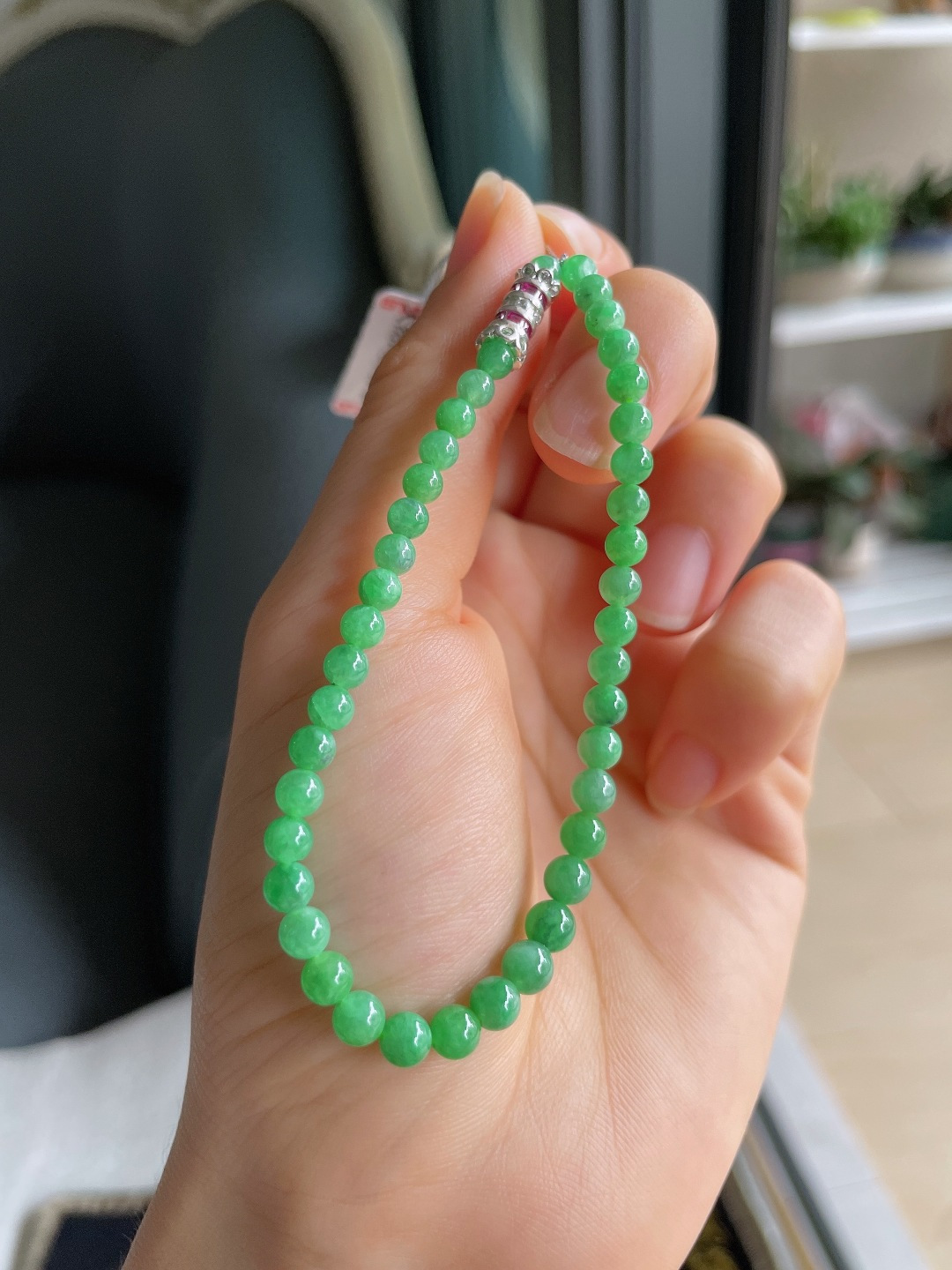 缅甸天然翡翠A货，冰满绿手链，尺寸：4mm。【编4633】