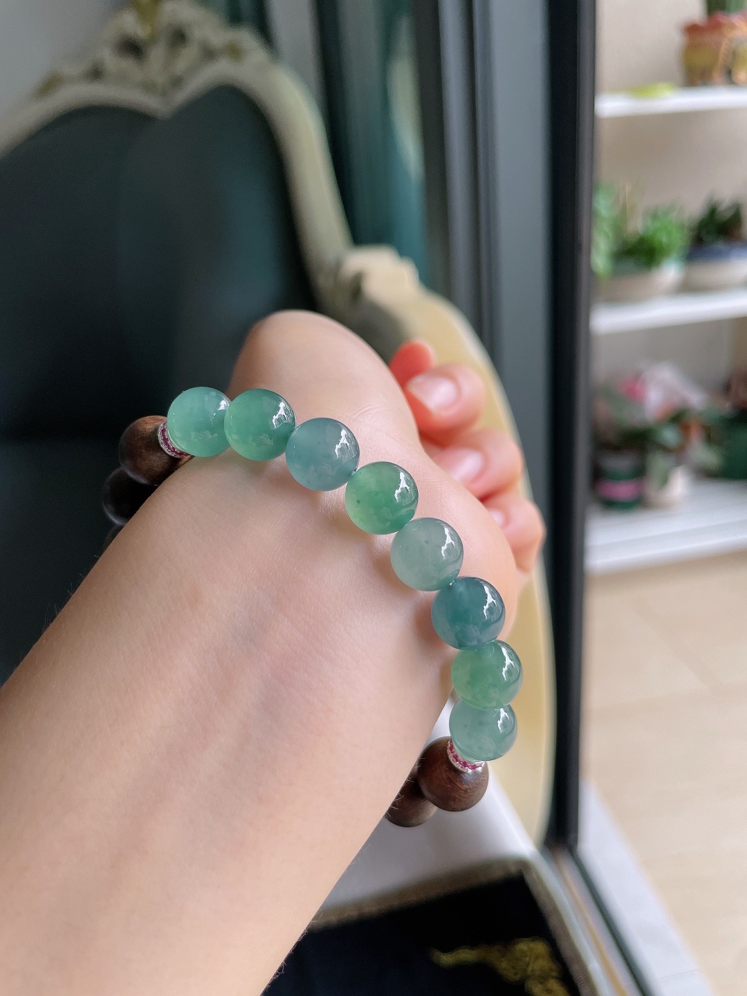 ️，天然翡翠A货，冰多宝圆珠搭配沉香木手串，尺寸：9.8mm。【编3021】