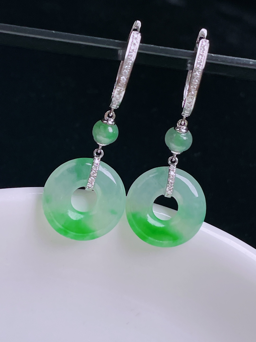 冰绿耳坠，18k镶嵌，老种起光，细底通透，尺寸：33裸石13/3mm0906