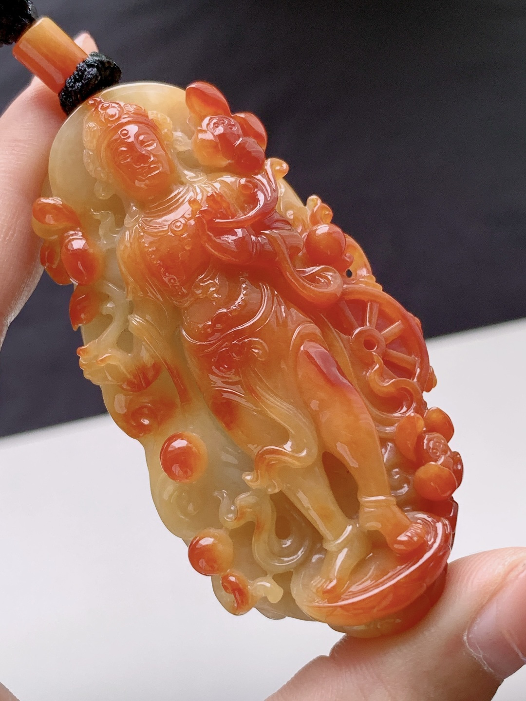 冰飘黄翡大势至菩萨牌吊坠，持莲观音牌，飘红翡，超厚