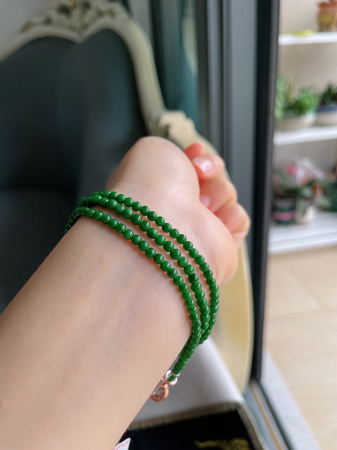 ️，缅甸天然翡翠A货，冰满绿小米珠珠链，尺寸：3mm185颗。【编4631】