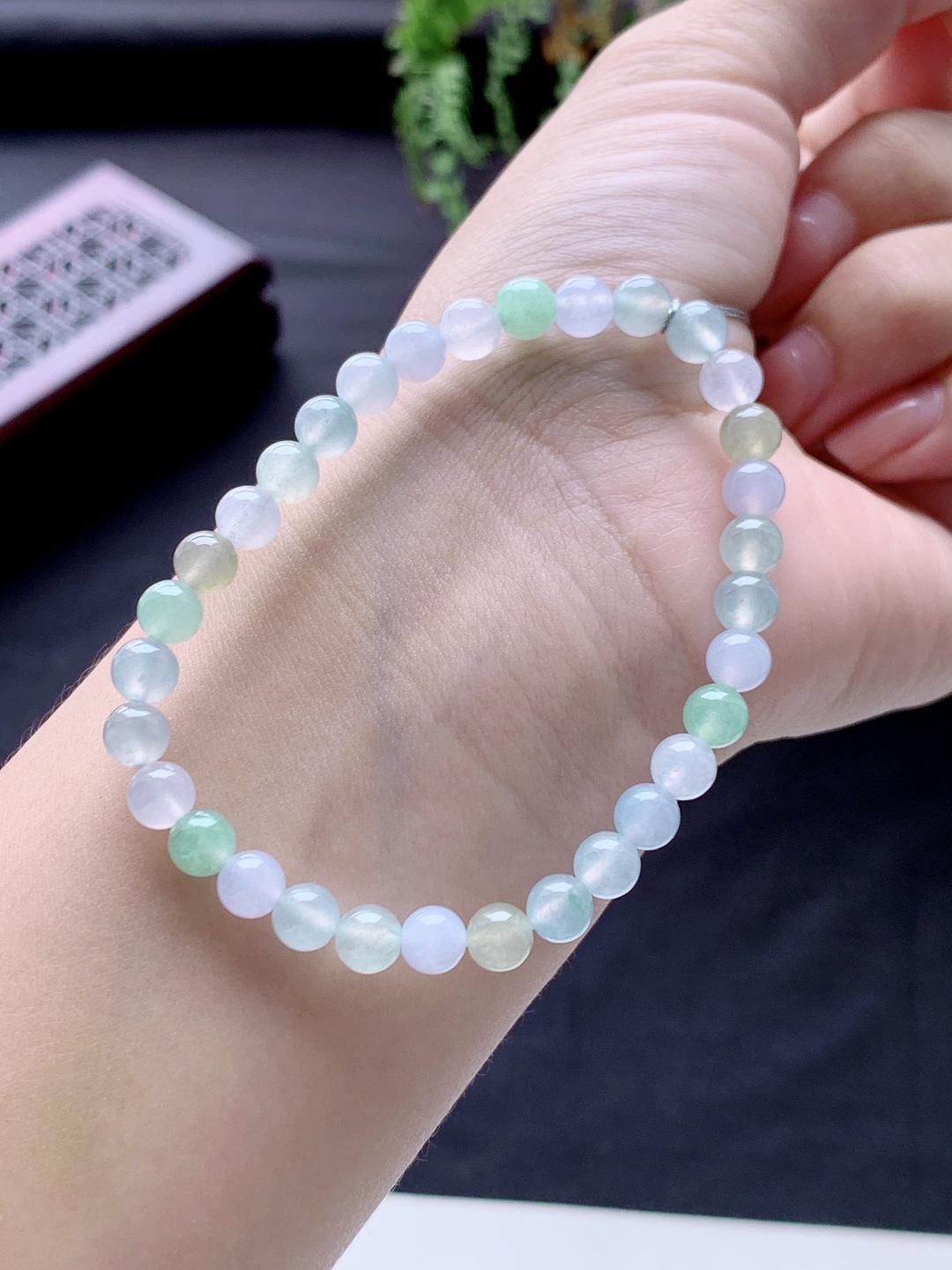 【珠子】冰多宝手串圆珠珠子手串【说明】性比高【尺寸】5.8mm【重量】12克