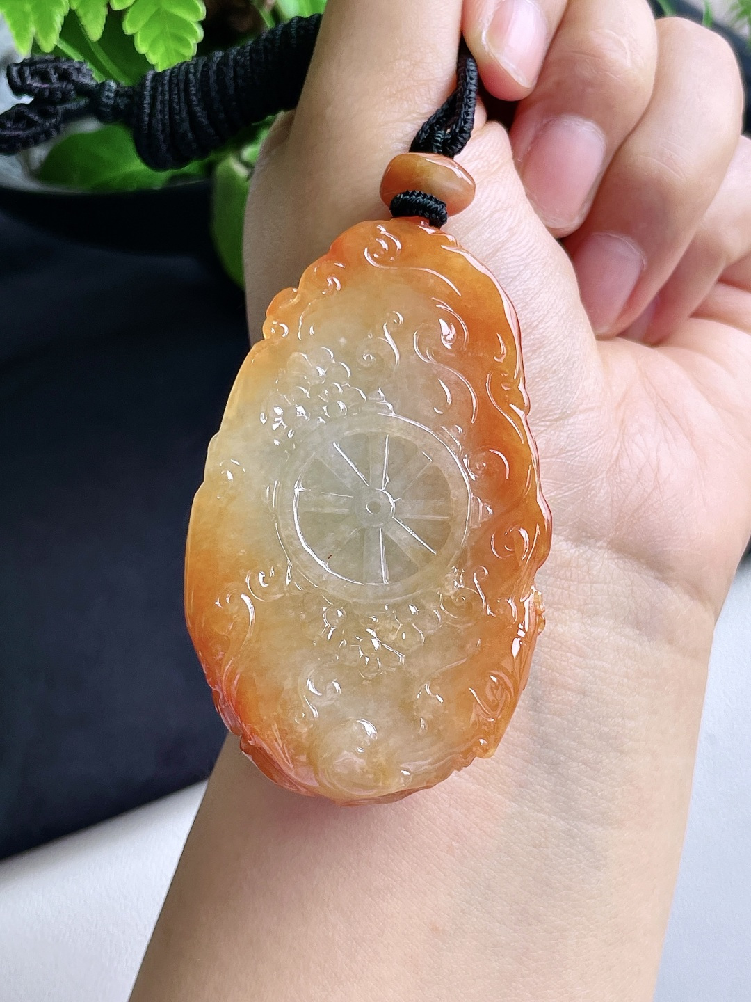 【裸石】冰飘红翡阿弥陀佛牌子吊坠,【说明】缅料 无裂 性比高 超厚,【尺寸】69.6-41.8-16.5,【重量】66.8克