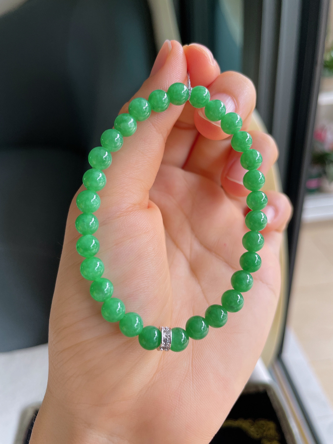 缅甸天然翡翠A货，冰满绿手链，尺寸：5.8mm。【编4555】