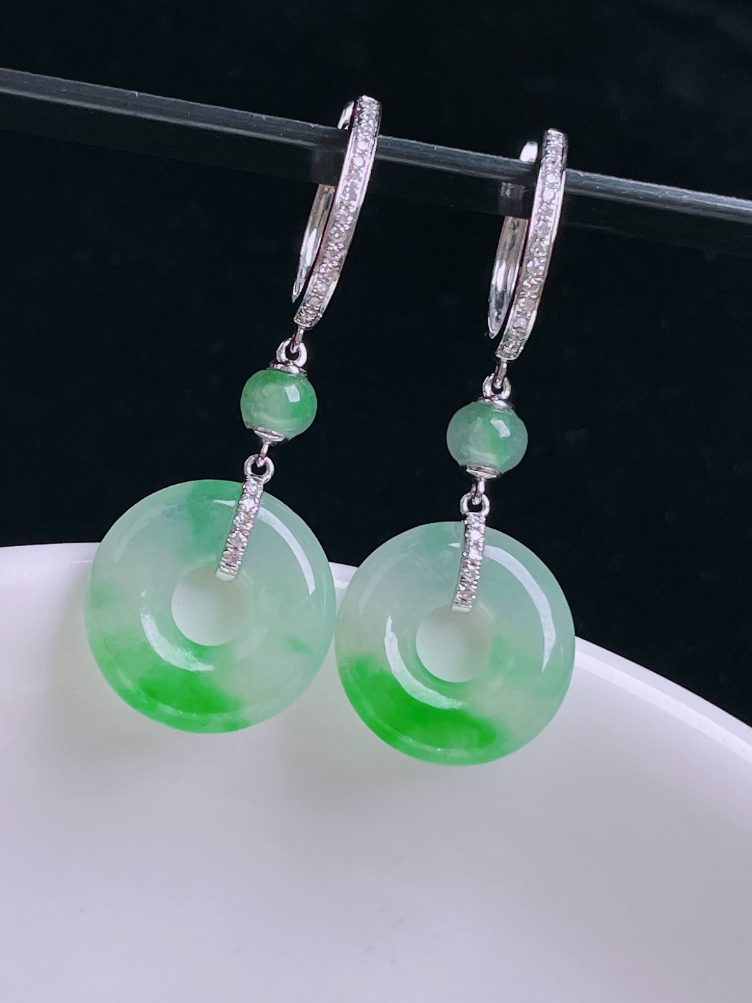 冰绿耳坠，18k镶嵌，老种起光，细底通透，尺寸：33裸石13/3mm0906