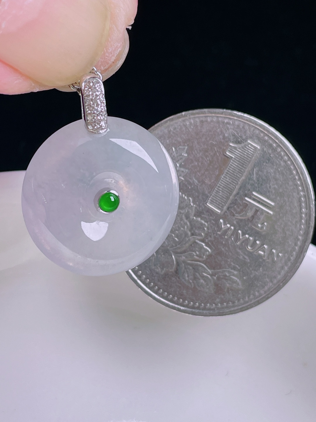 冰种平安扣，18k镶嵌，老种起光，细底通透，尺寸：22.4裸石17.7/7mm0906