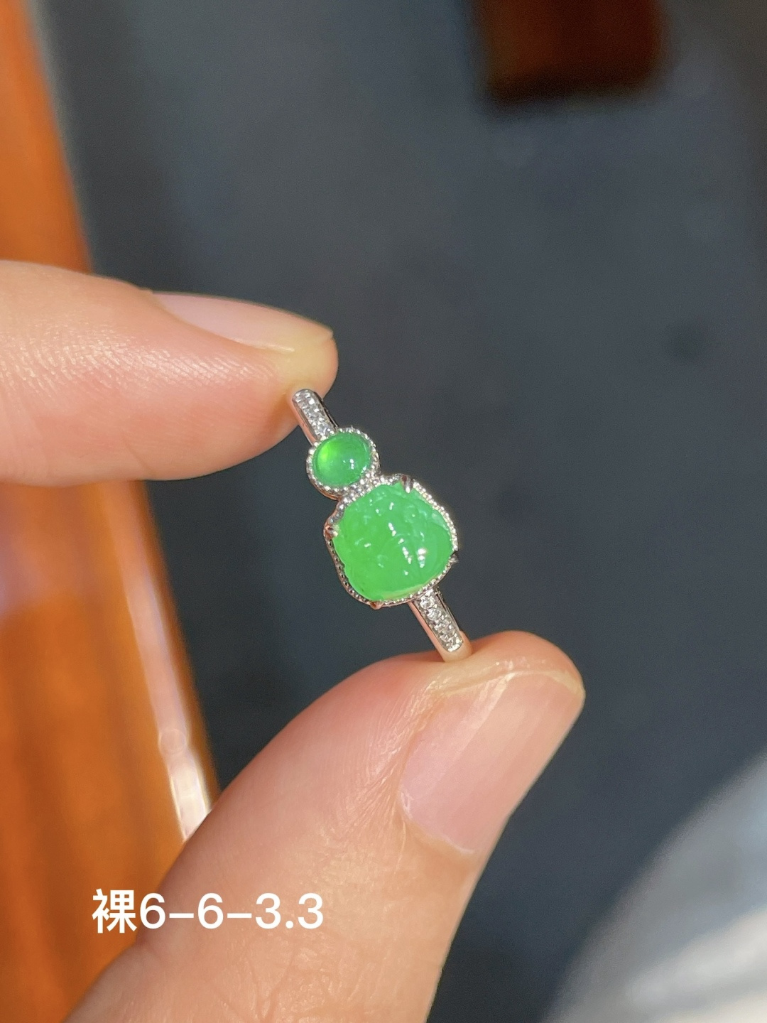 冰绿貔貅戒指，无裂，18k金镶嵌，不议，尺寸6-6-3.3