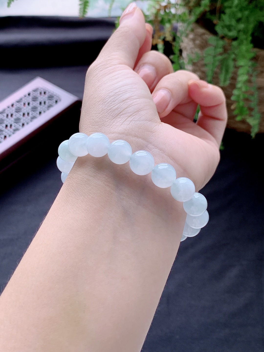【珠子】冰飘花手串圆珠珠子手串【说明】性比高【尺寸】9.7mm【重量】32.4克