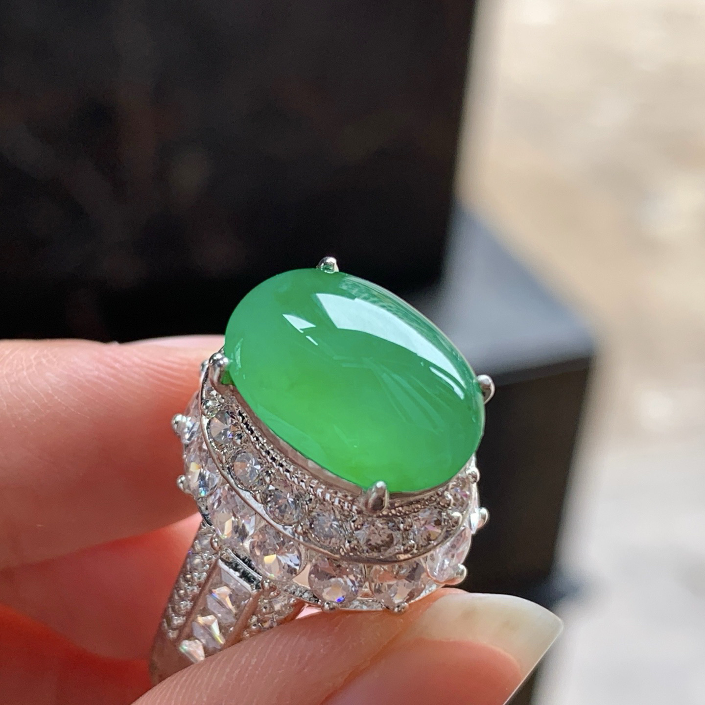 冰绿戒面^_^鲜艳 种水足 银托