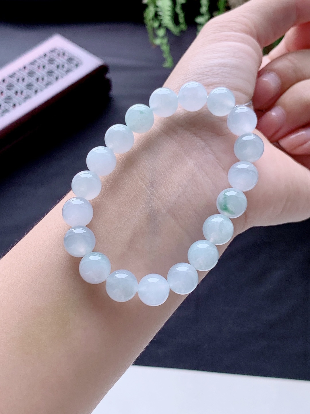 【珠子】冰飘花手串圆珠珠子手串【说明】性比高【尺寸】9.7mm【重量】32.4克