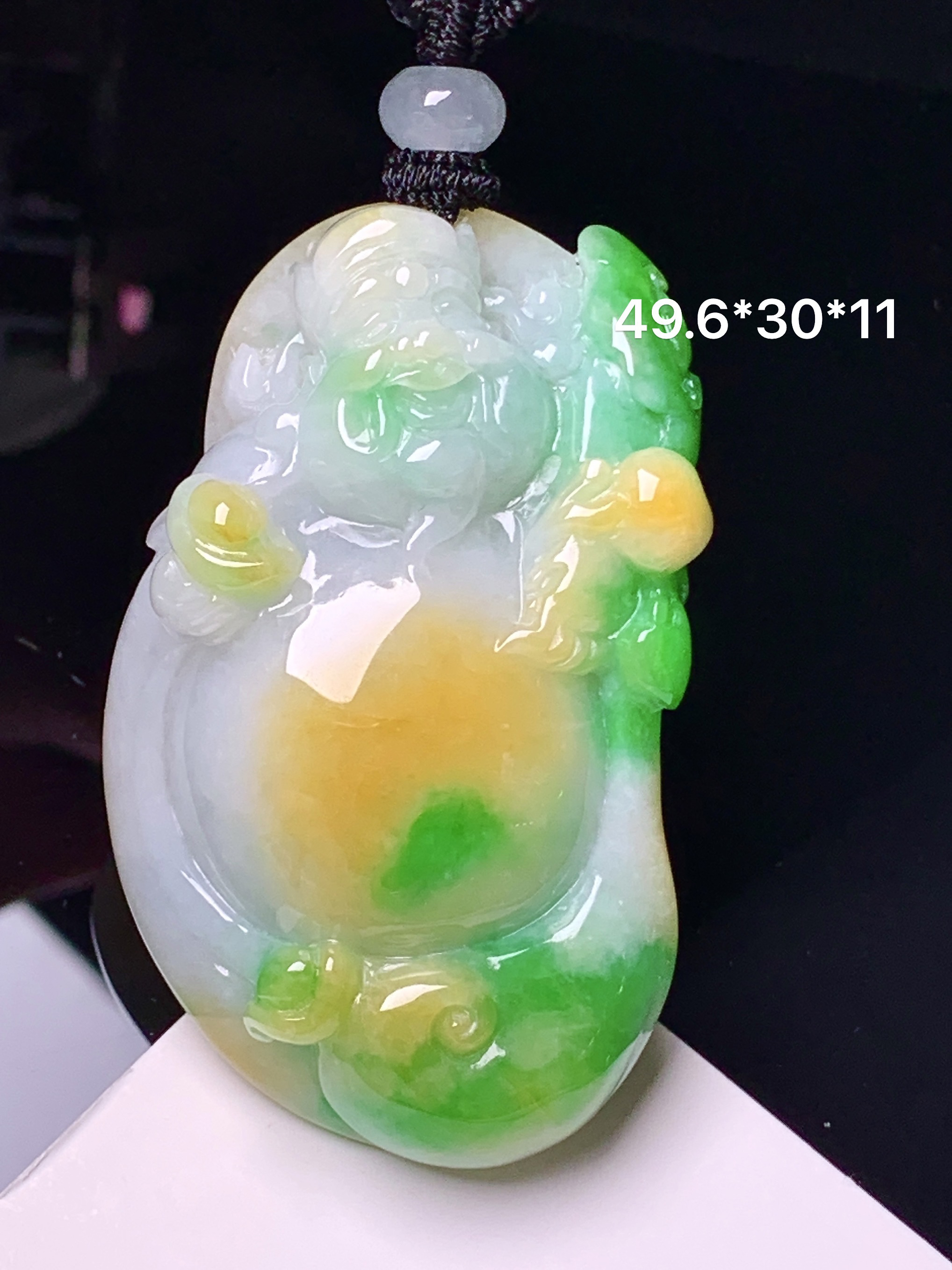 飘黄绿翡佛公吊坠 玉质细腻 色泽艳丽清新 水润亮眼 整体尺寸49.6*30*11 w1