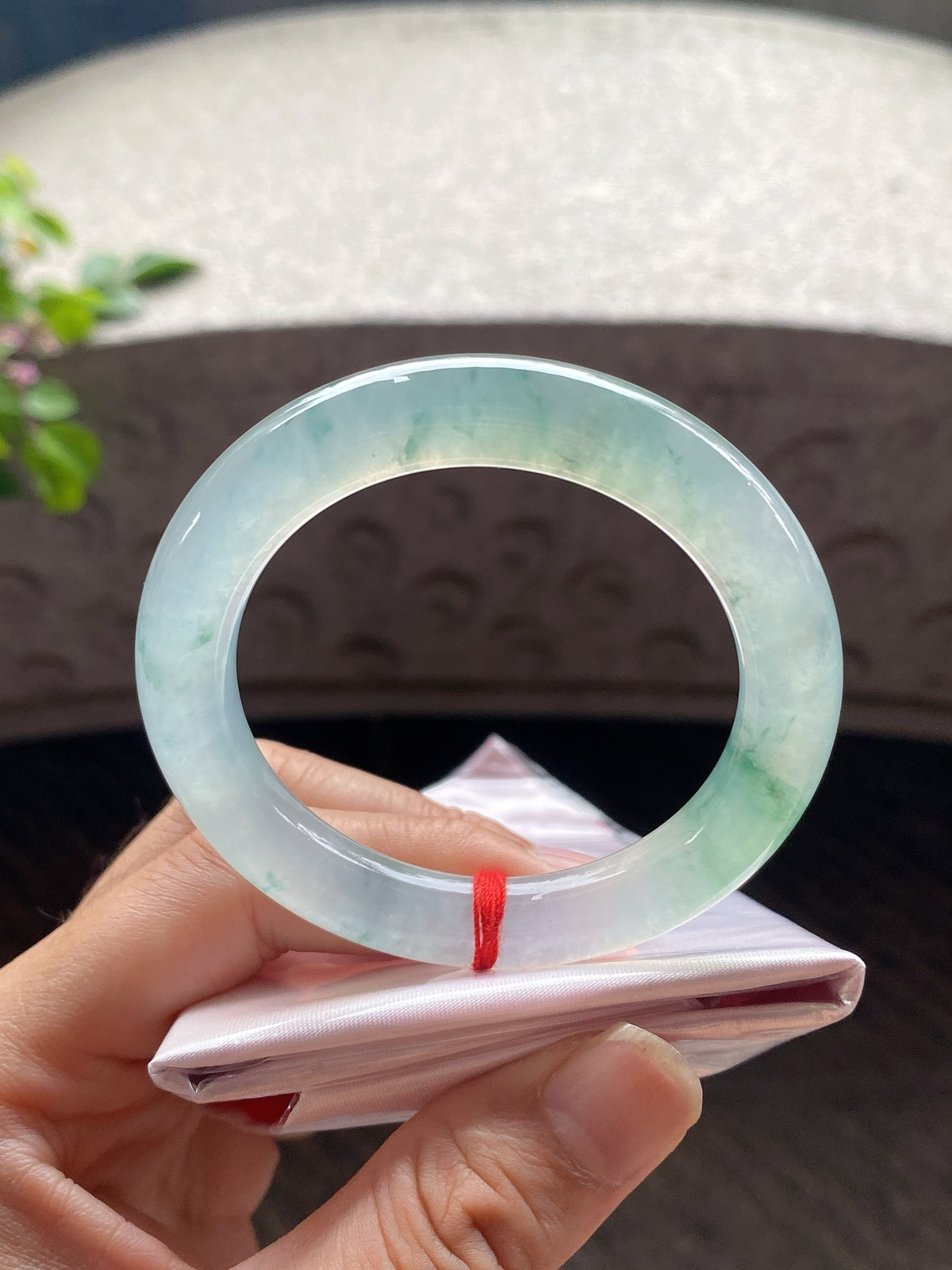 圈口51.9-9.8-10     【冰种飘绿花圆条手镯】圈口51  52可戴  质地细腻   种水好