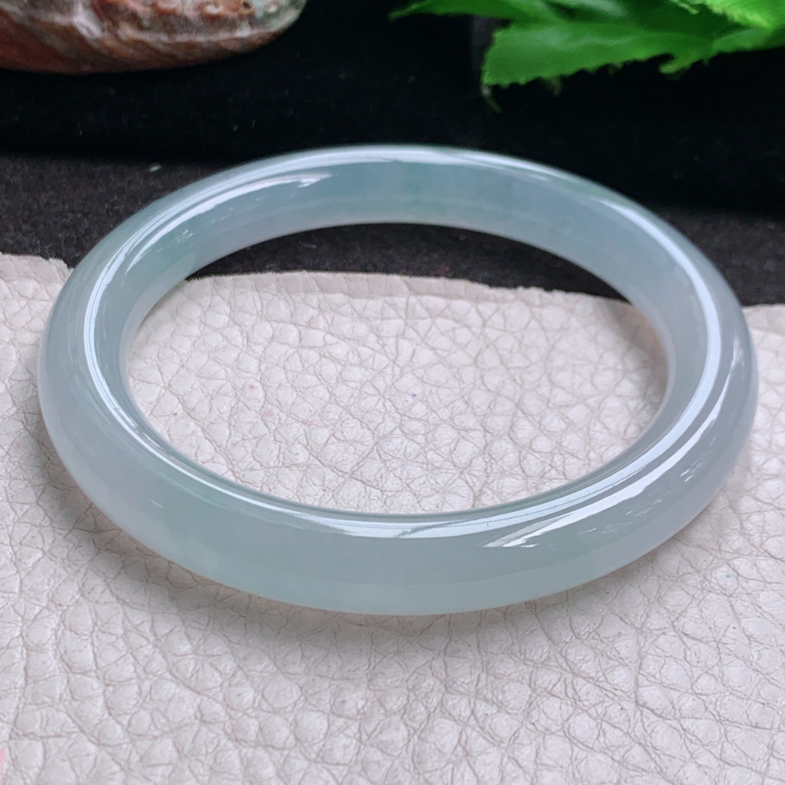 ss自然光55.5*9美人美人镯 缅甸翡翠a货高品质冰透圆条玉手镯