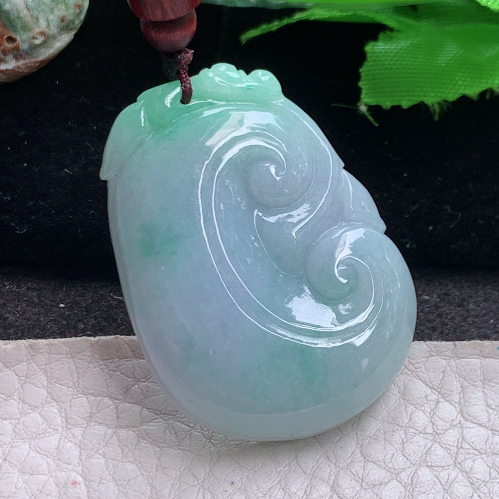 zen实拍41.5*30.8*6.8缅甸翡翠高品质春带彩如意玉吊坠