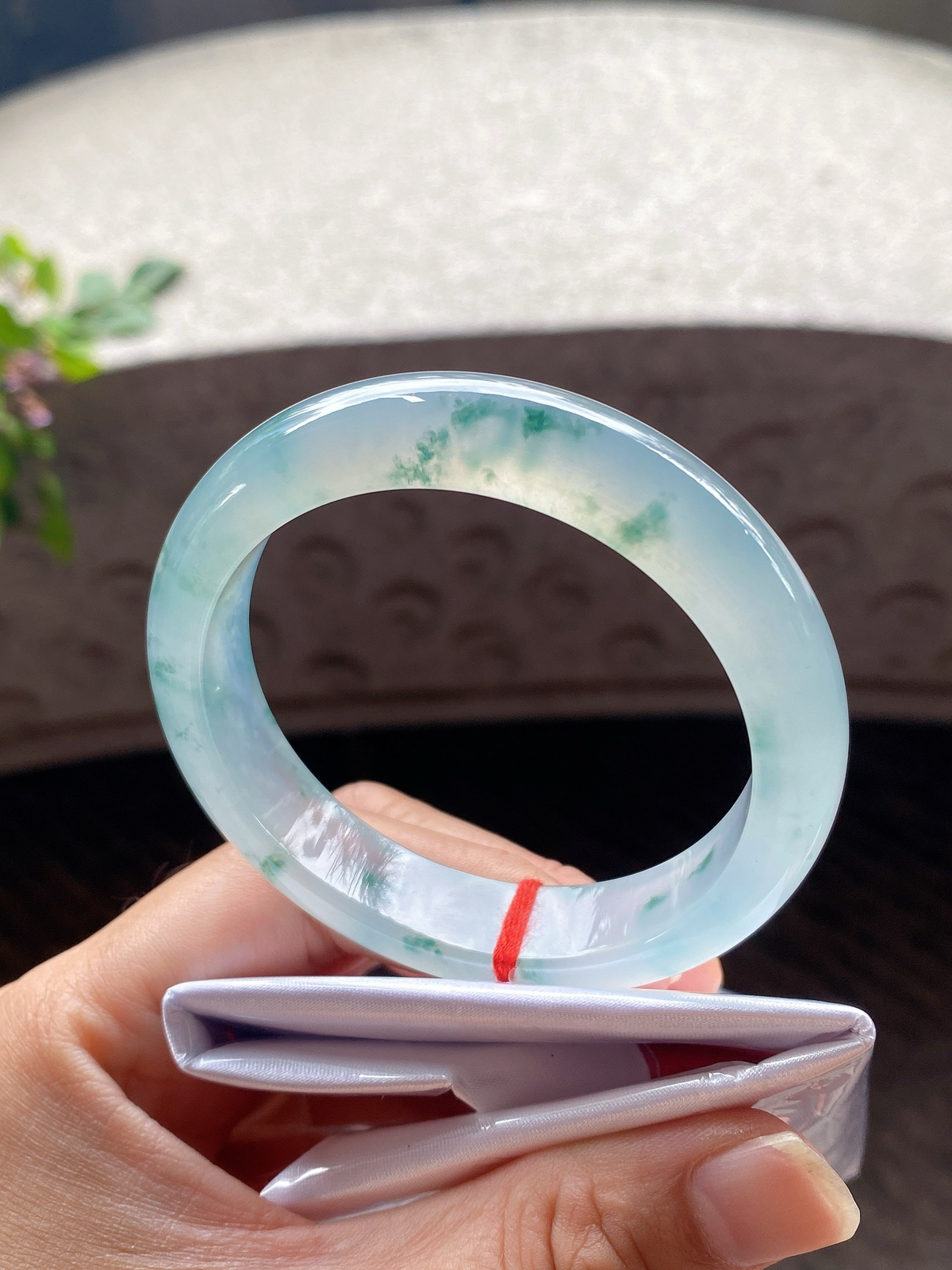 圈口56.6-13.2-8.7    【高冰种飘花正圈手镯】圈口56  57可戴  质地细腻   种水好
