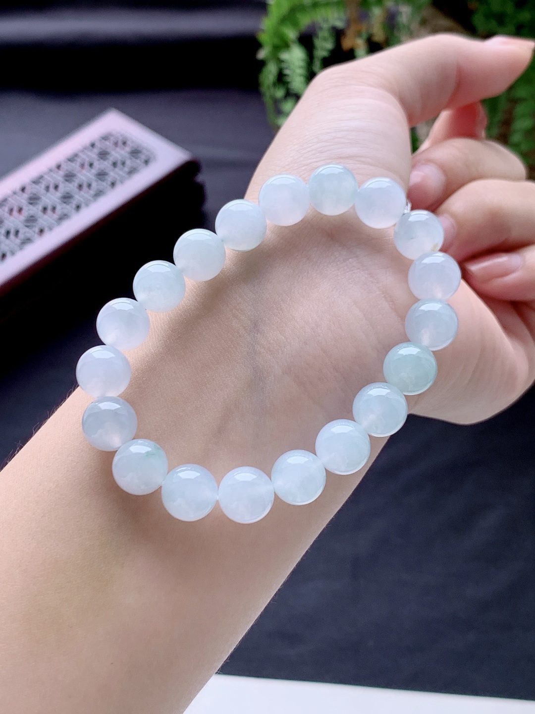 【珠子】冰飘花手串圆珠珠子手串【说明】性比高【尺寸】9.7mm【重量】32.4克