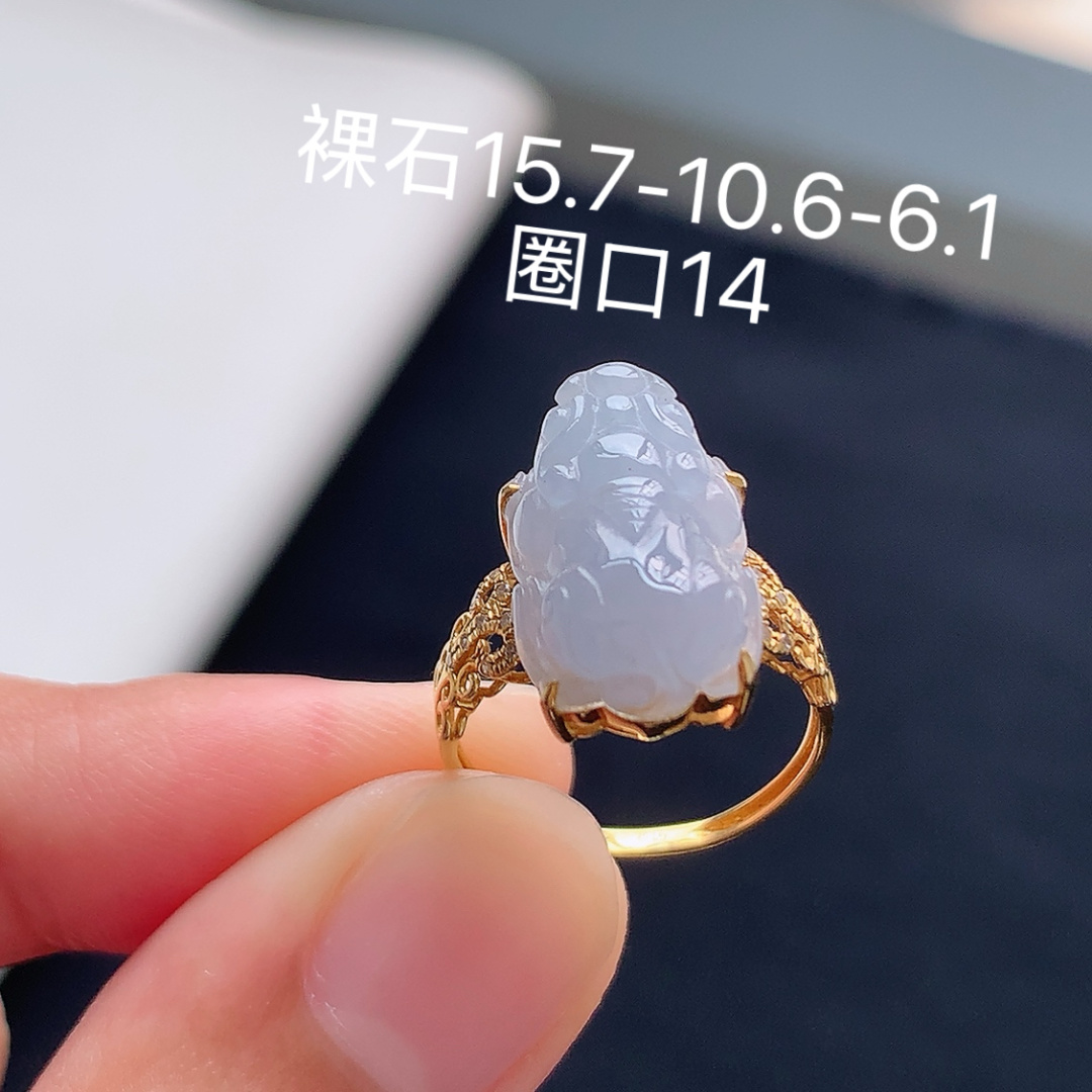 冰紫貔貅女戒。色泽均匀，底子细腻柔和，佩戴清新淡雅，货号35904，15.7-10.6-6.1
