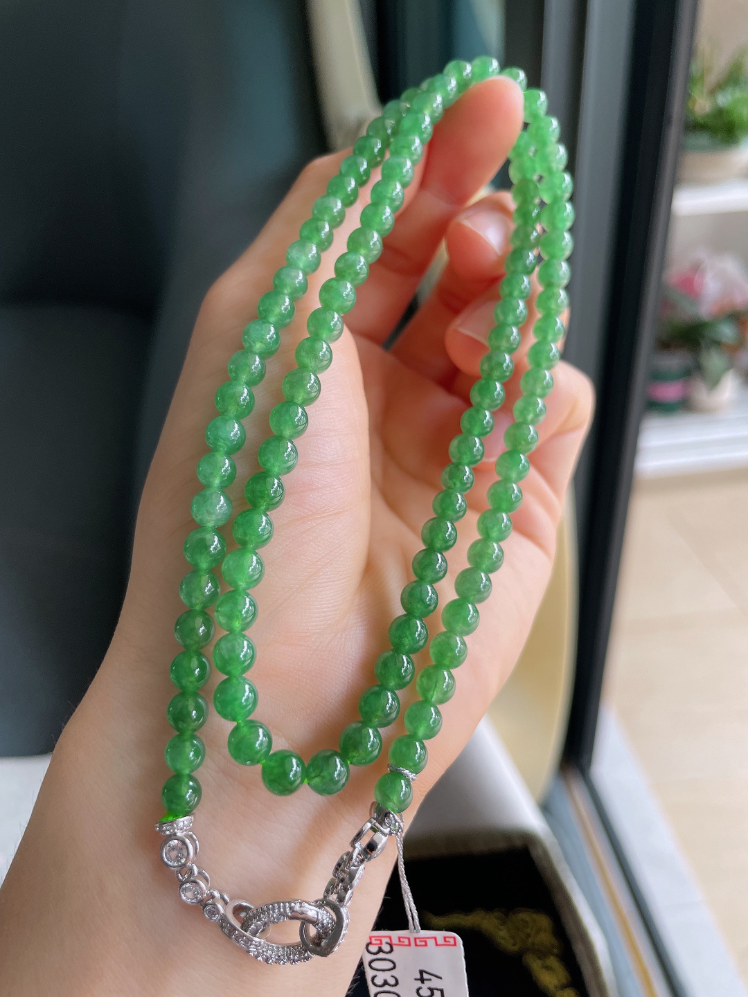 ️，缅甸天然翡翠A货，冰满绿珠链，尺寸：5.3mm100颗。【编4542】