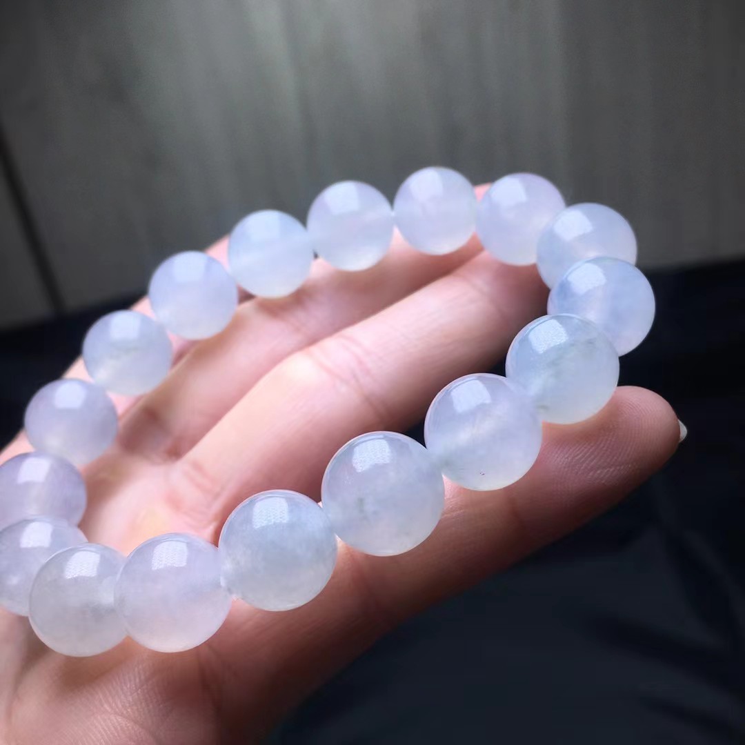 种手串，卡12.2～11.8mm，17颗，种好，玉质细腻，均匀，颗颗精选，通透